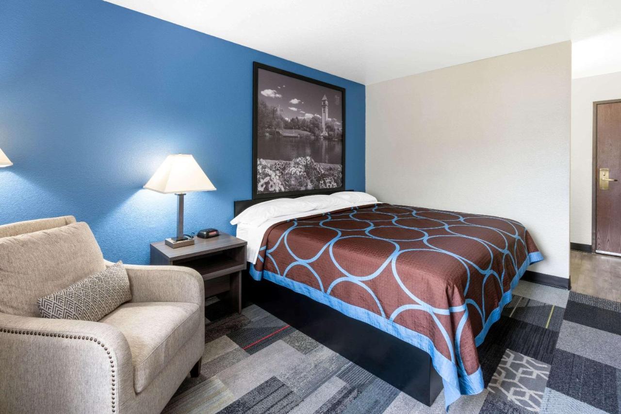 Super 8 By Wyndham Spokane Valley Buitenkant foto