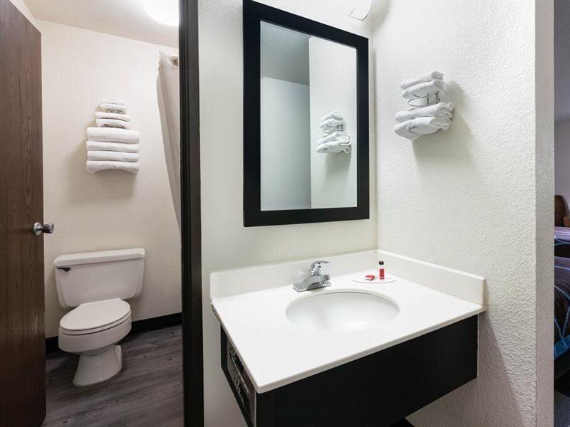 Super 8 By Wyndham Spokane Valley Buitenkant foto